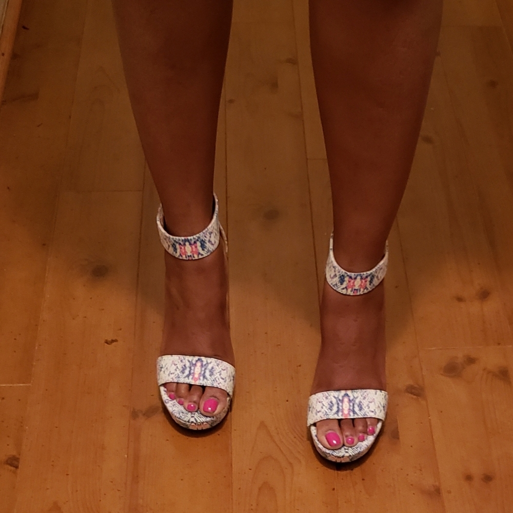 Platform sandals - Picture 3 of 3